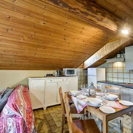 Nyaraló Maison Zerbion Antagnod - Attic Charm Lounge And Garden Cir 0103 *