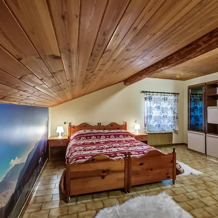 펜션 Maison Zerbion Antagnod - Attic Charm Lounge And Garden Cir 0103