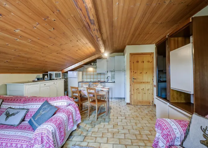 Casa vacanze Maison Zerbion Antagnod - Attic Charm Lounge And Garden Cir 0103