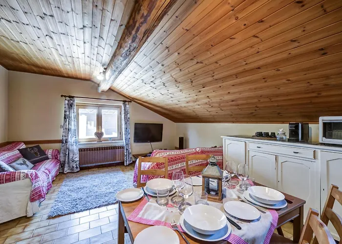 Casa vacanze Maison Zerbion Antagnod - Attic Charm Lounge And Garden Cir 0103 *