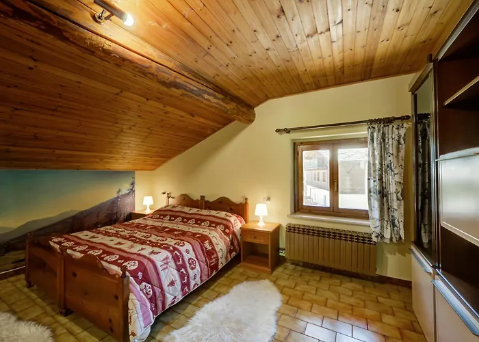 Maison Zerbion Antagnod - Attic Charm Lounge And Garden Cir 0103 Champoluc